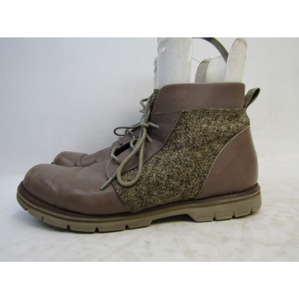 CAT Womens Size 10 W Wide Brown Leather Lace Up Ankle Fashion Shoes